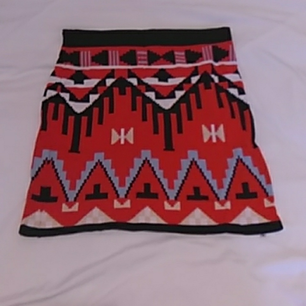 Red tribal pattern mini skirt